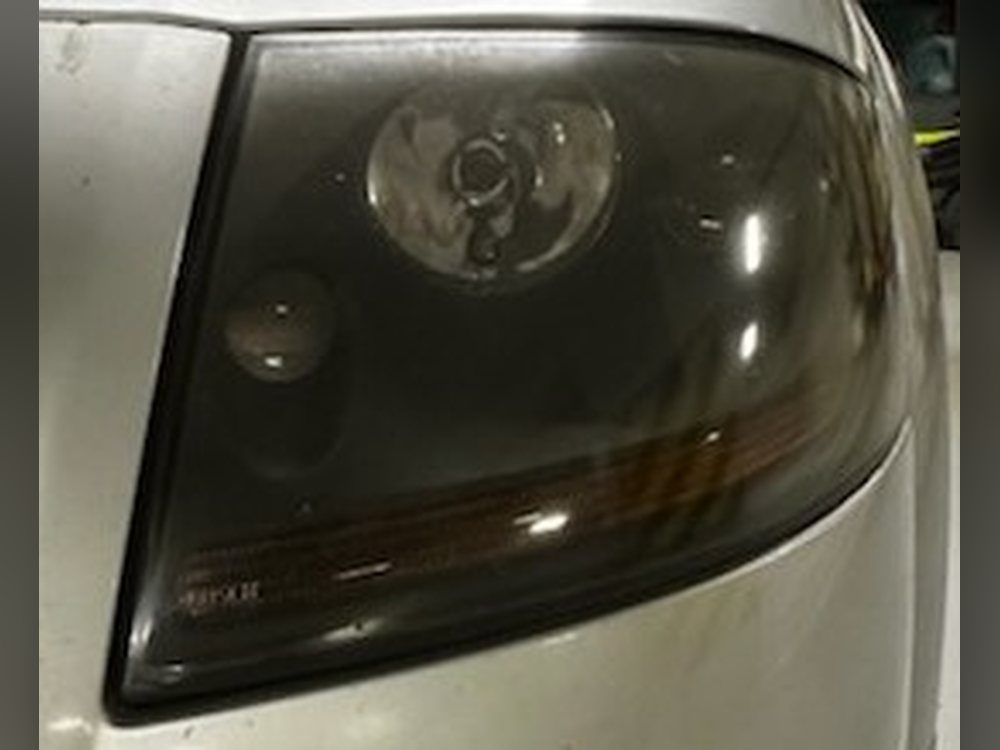 Audi TT lewa lampa — przed regeneracją