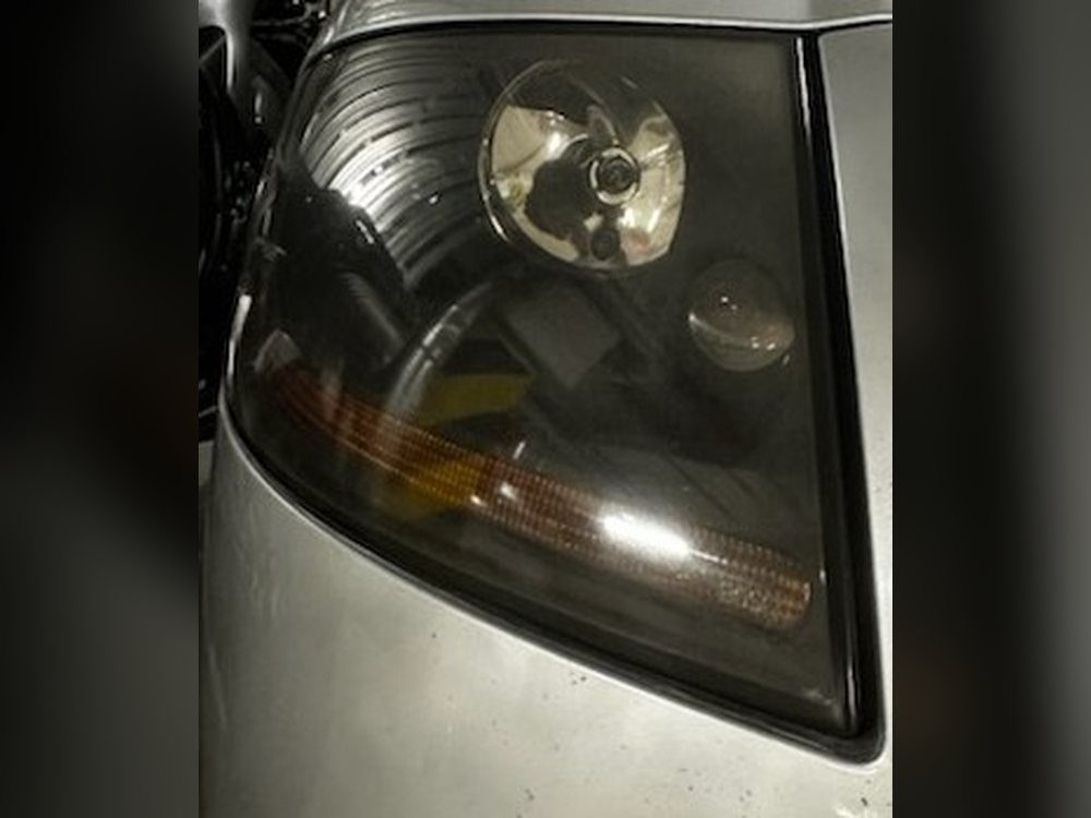 Audi TT prawa lampa — przed regeneracją