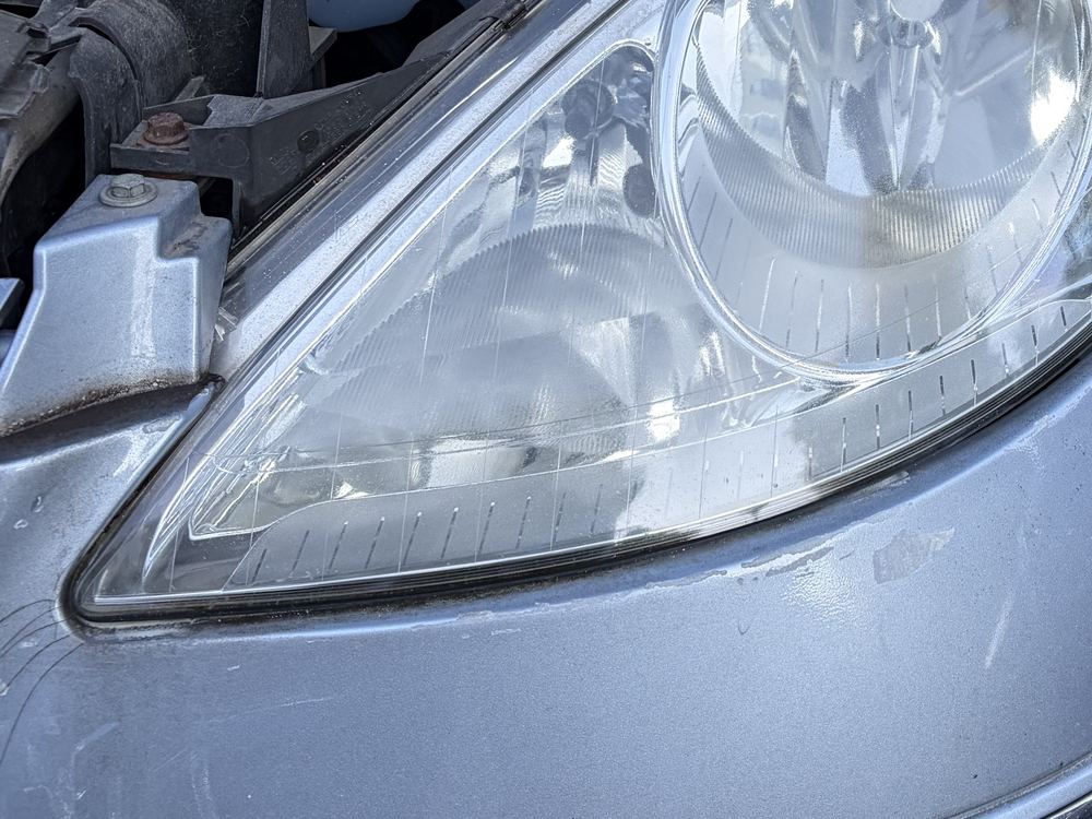 Mercedes A-klasa · lewa lampa — po regeneracji